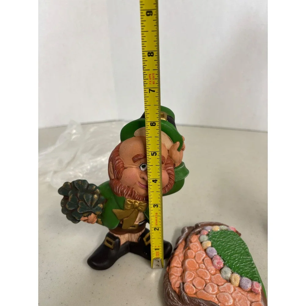 St Patricks Day Leprechaun Ceramic Figurine Set 3pc‎ Pot of Gold Shamrock
